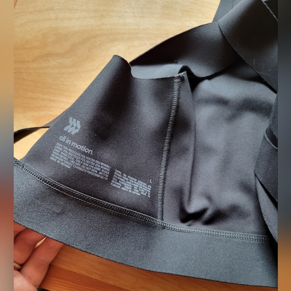 X-back sports bra - Picture 2 of 5